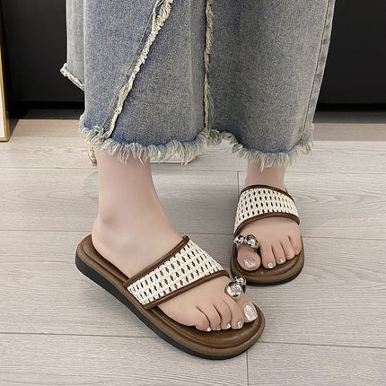 Niche Thong Toe Sandals for Women's Summer Outer Wear 2025 New French Style with Skirt Flats Roman Retro Woven Shoes