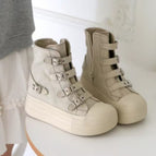 Milky white / 35