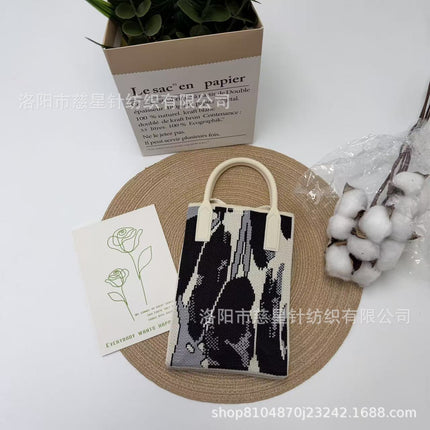 Girl's Heart-Shaped Knitted Crossbody Bag