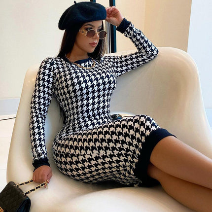 European and American Hot Products 2022 Spring New Long-Sleeved Round Neck Back Cut Out Printing Elegant Slim Skirt Export Wholesale