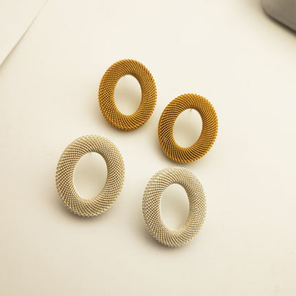 New European and American personality geometric circle earrings metal sense line heavy woven simple stud earrings temperament earrings