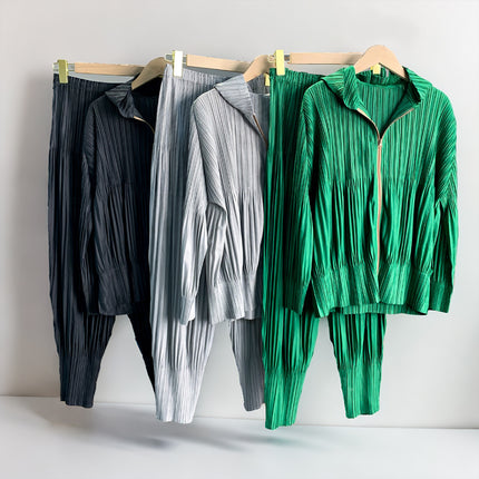Miyake-Style Women's High-End Two-Piece Set 2026 Hooded Zip-Up Jacket Versatile Pleated Pants Casual Outfit Set