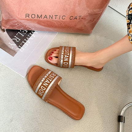 2025 Summer Outfit Women's Shoes with Flat Bottom Square Head Beach Travel Casual All-match Slippers Embroidered Letters
