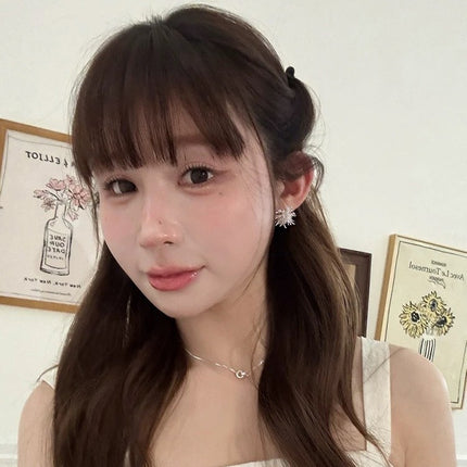 Light Luxury Retro High-End Silver-White Fireworks Earrings for Women Without Pierced Ears Mosquito Coil Ear Clip Design Light Luxury Earrings