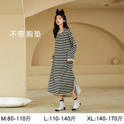 Women's Pure Cotton Long-Sleeved Nightgown, High-End, Black, Large Size, Can Be Worn Outside, Spring and Autumn, Women's Nightgown with Breast Pads