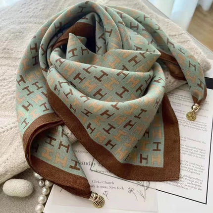 New 65.65 Magnetic Buckle Scarf Women's Square Scarf Winter Lazy Pendant Ins Scarf Scarf Decorative Fashion All-match