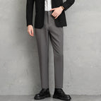 Dark gray trousers / 28