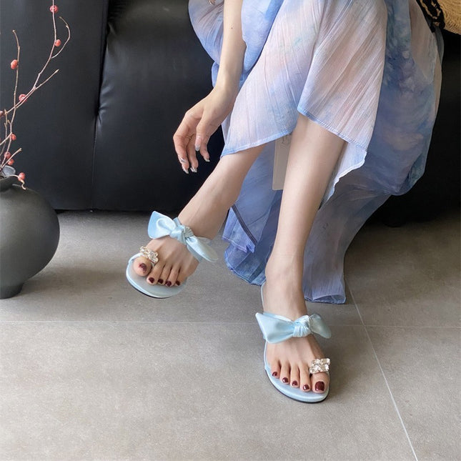 2025 New Summer Flats Bow with Rhinestone Flower Decoration Classic Elegant Sandals