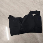 Black / M