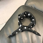 Black background polka dots / Below 60cm