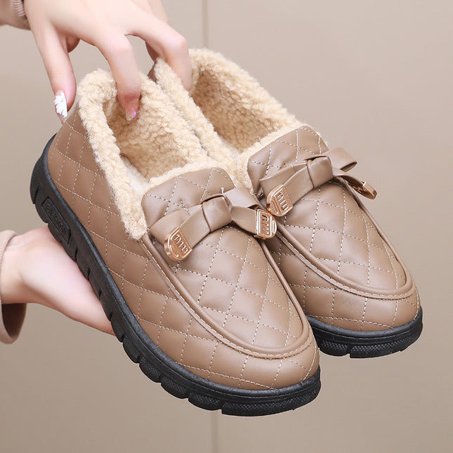 Women's Winter New Style Slip-On Cotton Shoes with Fleece Lining, Cold-Proof, Comfortable Loafers, Warm Mom Shoes