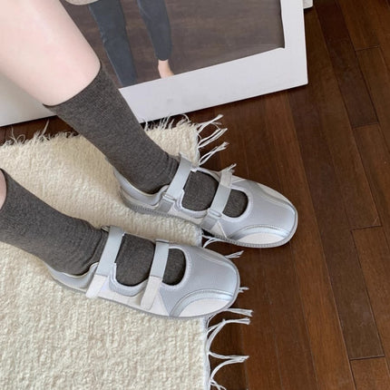 2025 Spring and Autumn New Shallow Flat White Shoes Flat Round Toe Single-layer Shoes Lazy Style Korean Style Retro German Training Shoes for Women