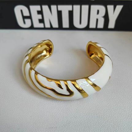 Pattern Contrasting Enamel Bracelet Niche Splicing Wide Version Asymmetrical Ring Retro European and American Fashion High-End Hand Jewelry