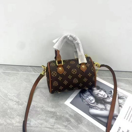This year's popular mini bag women's 2025 spring and summer new portable pillow bag all-match super hot shoulder messenger bag