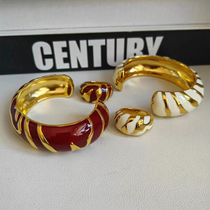 Pattern Contrasting Enamel Bracelet Niche Splicing Wide Version Asymmetrical Ring Retro European and American Fashion High-End Hand Jewelry