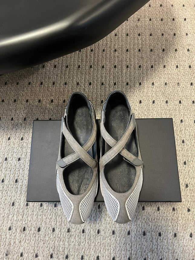 Ballet-Style Simple Mary Jane Training Shoes for Women with Velcro Cross Straps and Color-Blocking Round-Toe Flats