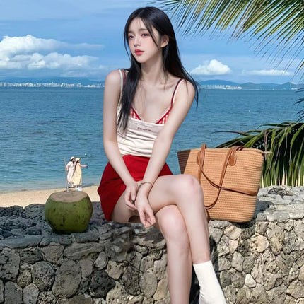 Women's Swimsuit 2025 Popular High-End One-Piece Bikini, Beautiful Little Person's Atmosphere, Pure Desire Split Conservative