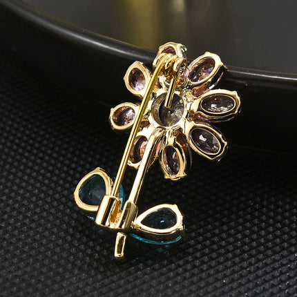 Clear and Cute Pink and Blue Zirconium Flower Brooch, Shiny Niche Exquisite Corsage, Anti-Exposure Fixed Clothing Pin Accessories