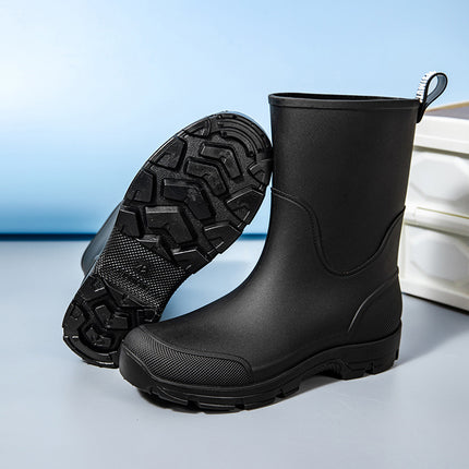 Cross-Border Fashion Couple Rain Boots Men's Outdoor Waterproof Fishing Shoes Men's Thick-Soled Non-Slip Kitchen Rubber Shoes Waterproof Car Wash Shoes