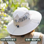 Hollow Letter light gray