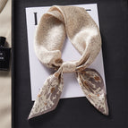 Small floral flowers with gray edges [100% mulberry silk]