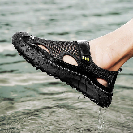 2025 New Mesh Sandals Men's Summer Outdoor Thick-Soled Sandals Outdoor Sports Breathable Toe-Cap Beach Shoes