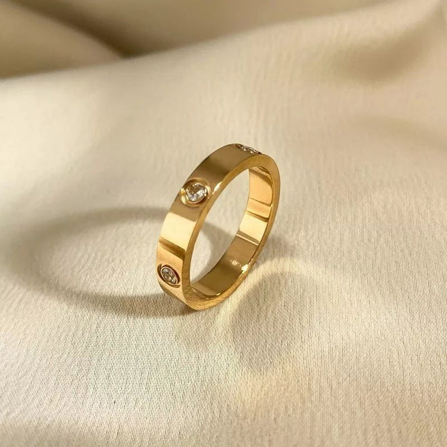 [100% No Fading] 2025 Diamond Ring Titanium Steel Cut Out High-End Men's and Women's Couple Rings