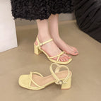 Light yellow / 34