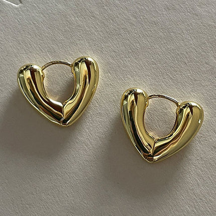 Heart-Shaped Earrings 2026 New Trendy Niche Design High-End 925 Silver Needle Ear Studs Hoop Earrings Ear Clips Women's Ear Accessories