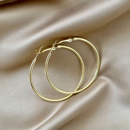 European and American Style Simple Elegant Metal Wind Ring Earrings Retro Exaggerated Irregular Electroplating High-grade Earrings for Women