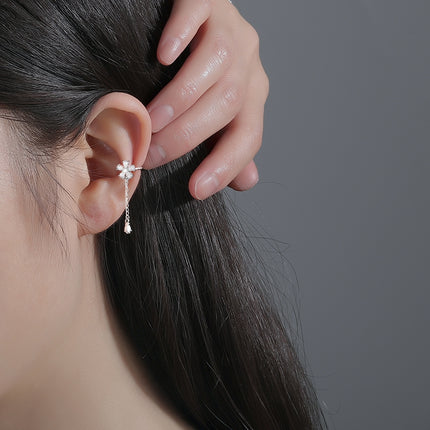 Super Fairy Five-petal Flower Ear Clip ins Super Exquisite Simple Niche Design High Feeling Elegant Spring Ear Jewelry