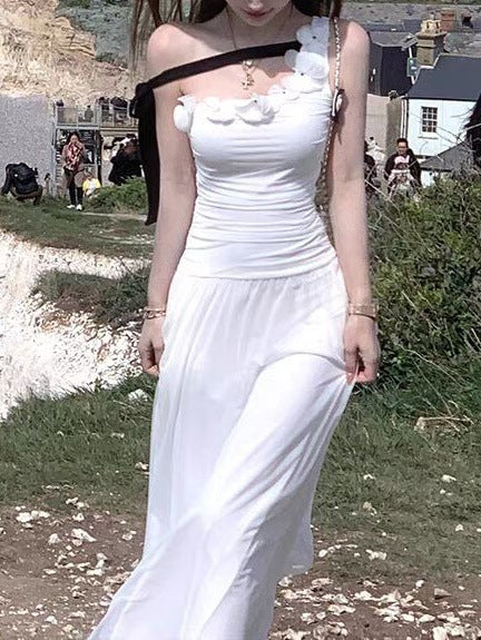 The Arrival of the Goddess of Beauty, Small White Flower Series, Slanted Shoulder Flower Knitted Mesh Sleeveless Top/Dress
