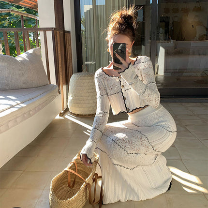 Spring and Summer Moonlight Knitted Tops and Skirts Two-Piece Set, Fashionable and Elegant, Early Spring Wear, a Complete Set, Lazy