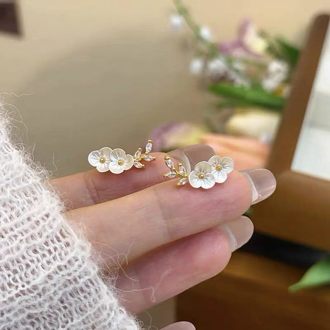 S925 Silver Needle Earrings Super Fairy Shell Camellia Earrings Accessible Luxury High-End Exquisite Flower Branches Sweet Earrings