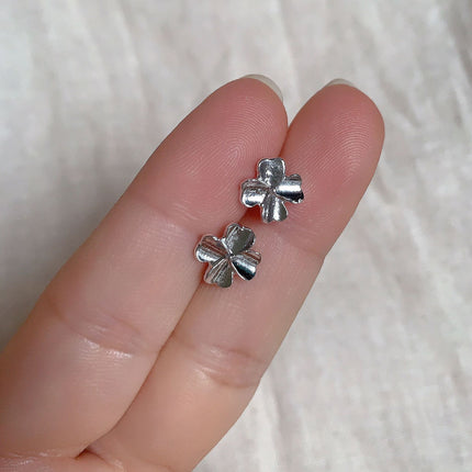 2025 New Style Earrings with a Unique Design, High-End Feel, Versatile for Everyday Wear, Fashionable Earrings Wholesale, Ear Studs for Women, Ear Cartilage Studs