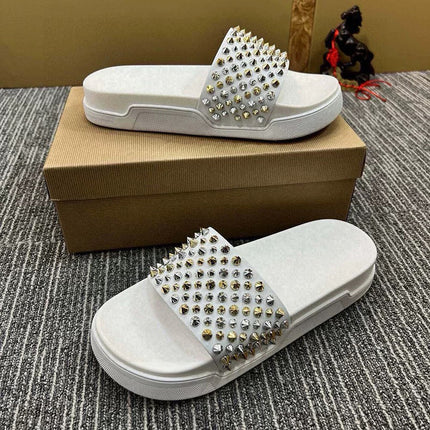 2024 New European and American Middle East Dubai Men's Rivet Decorated Flat Slippers Genuine Leather Slippers Manufacturer Wholesale