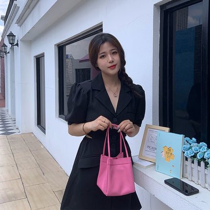 Factory wholesale New Korean version of leather small square bag Joker sheepskin bucket bag niche fashion underarm portable women's bag