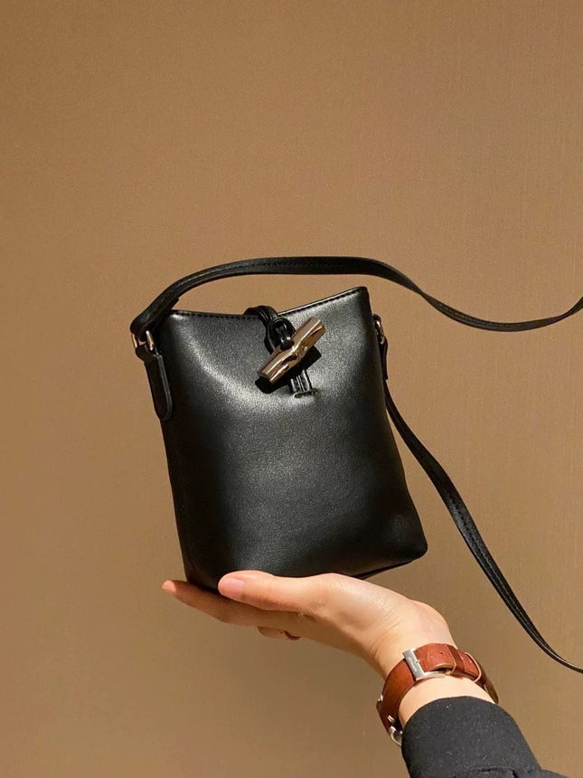 High-Quality Dragon-Embellished Fashionable Bamboo Bucket New Handbag Lightweight Mobile Phone Bag Single-Shoulder Mommy Portable Women's Bag Trendy
