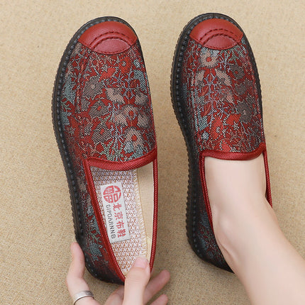 Old Beijing cloth shoes mother shoes winter grandma warm non-slip middle-aged fleece-lined women's shoes old lady cotton shoes
