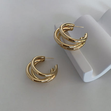 European and American Style Simple Elegant Metal Wind Ring Earrings Retro Exaggerated Irregular Electroplating High-grade Earrings for Women