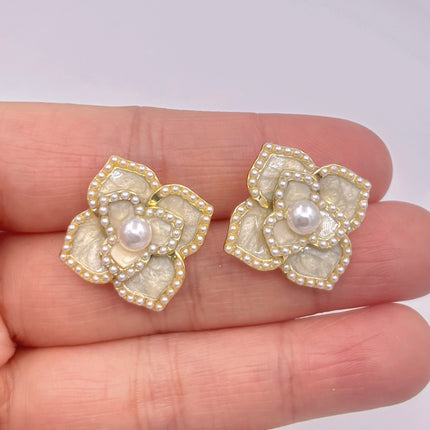 [special clearance] European and American personality silver needle diamond tassel love earrings fashion crystal flower rabbit earrings