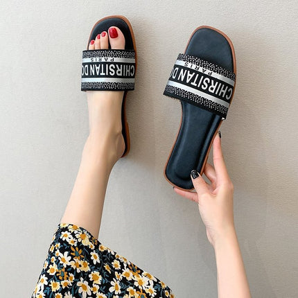 2025 Summer Outfit Women's Shoes with Flat Bottom Square Head Beach Travel Casual All-match Slippers Embroidered Letters