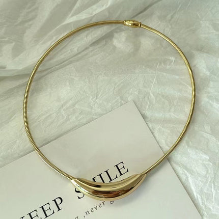 European and American titanium steel metal style curved elbow necklace women's elastic magnetic suction buckle collar round snake bone chain Cold style necklace