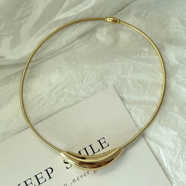 European and American titanium steel metal style curved elbow necklace women's elastic magnetic suction buckle collar round snake bone chain Cold style necklace