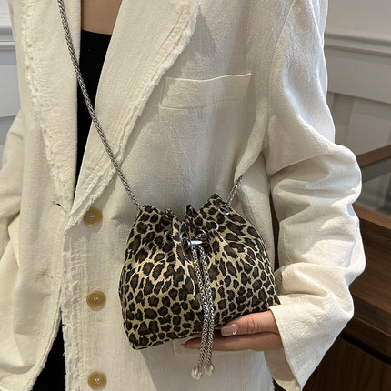 Internet Popular Leopard Print Small Bag 2024 Popular New Women's Bag Niche Design Chain Crossbody Bag Mini Drawstring Bucket Bag