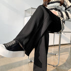 Black (Spring and Autumn) / M