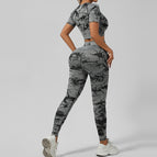 Gray [short sleeves + long pants] / S