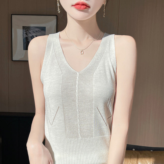Spring and Summer New V Neck Camisole Women's Knitwear for Inner Wear, Fashionable and Versatile Sleeveless Loose Slimming Look Bottoming