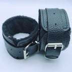 plush handcuffs / M