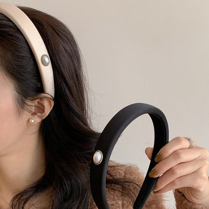 French Elegant Pearl Satin Hair Band Retro New Refined High-end Hepburn Style Elegant Simple Hair Stamp Hair Accessories